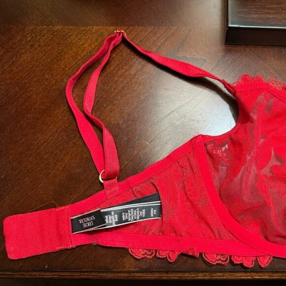 GORGEOUS Victoria's Secret 32DDD Very Sexy Red Floral Lace Appliqué Plunge Bra - Picture 7 of 8